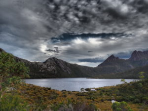 Views of Dove Lake towards Cradle Mountain