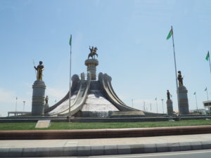 Statue Ashgabat