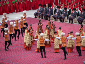 Turkmen Dancing 
